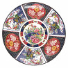 große Schale mit bunten Mustern und keramischen blüten GOSHOGURUMA