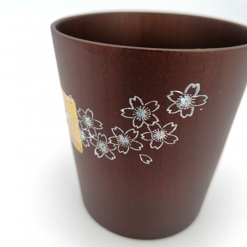 Tazza da tè giapponese in legno natsume scuro con motivo di fiori di ciliegio laccati oro e argento, MAKIE SAKURA
