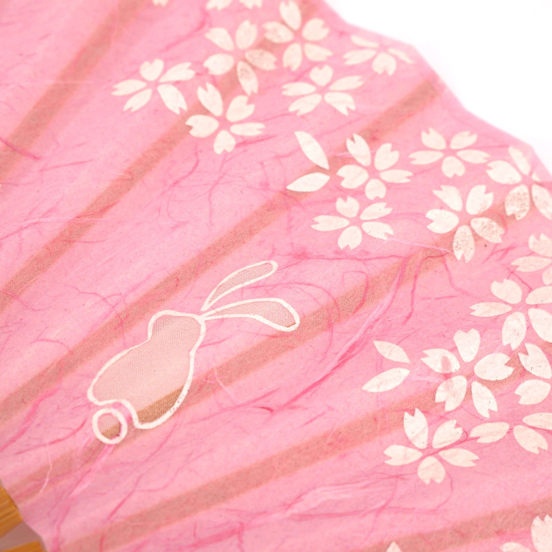 Ventaglio giapponese rosa in poliestere e bambù con motivo coniglio e fiori di ciliegio, USAGI SAKURA, 19,5 cm