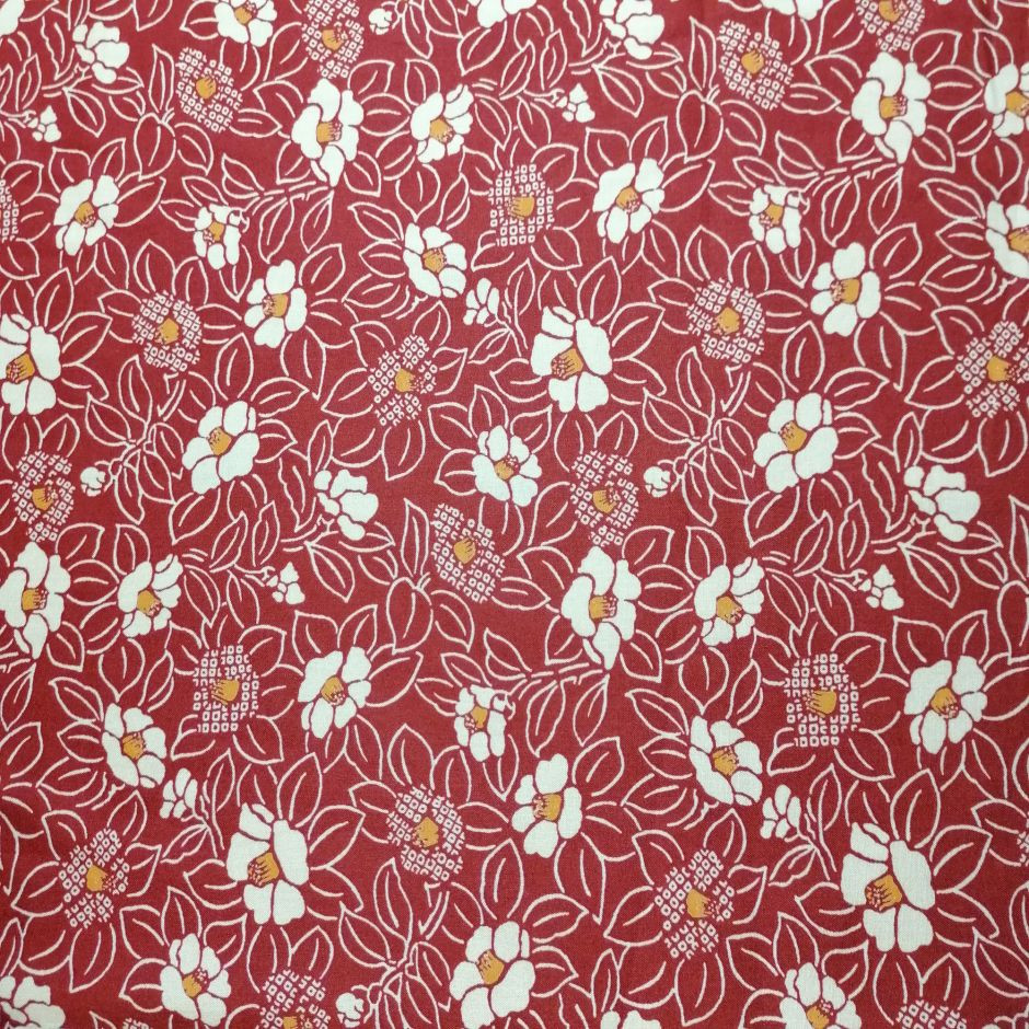 https://nipponboutique.fr/55391/tessuto-giapponese-in-cotone-rosso-con-motivo-camelia-tsubaki-realizzato-in-giappone-larghezza-112-cm-x-1m.jpg