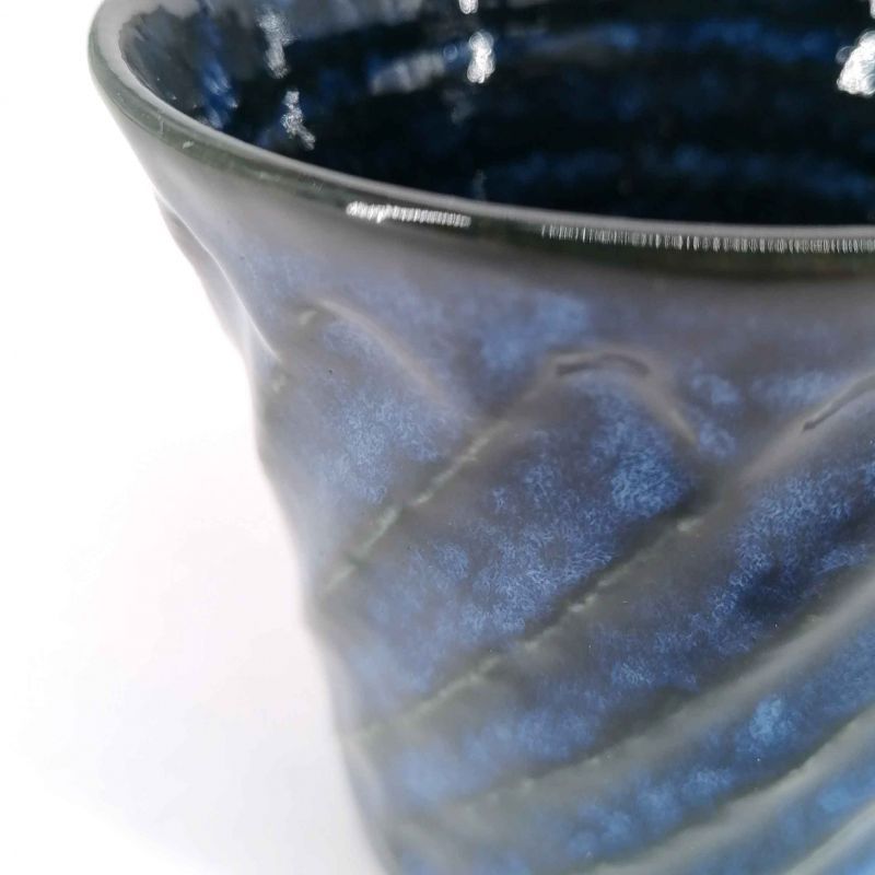Tasse à thé japonaise en céramique évasée,bleu nuit, stries diagonales - MIDDONAITOBURU
