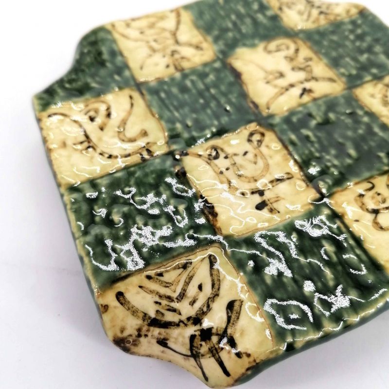 Square plate in green and beige raised ceramic - CHEKKABODO