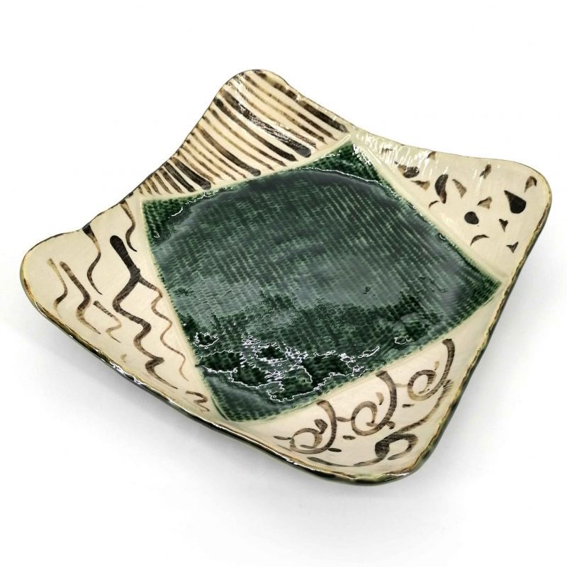 Plato cuadrado japonés con bordes de cerámica beige y verde - CHUO HIROBA