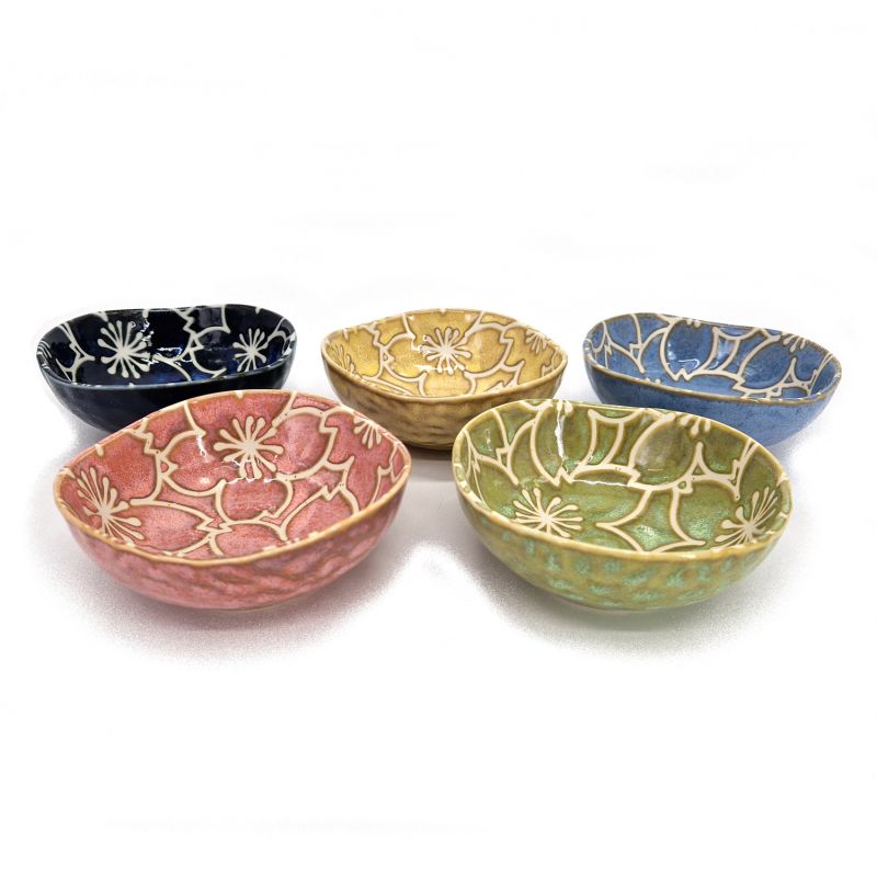 Juego de 5 pequeños cuencos de té japoneses triangulares de cerámica con flores de cerezo - SAKURA