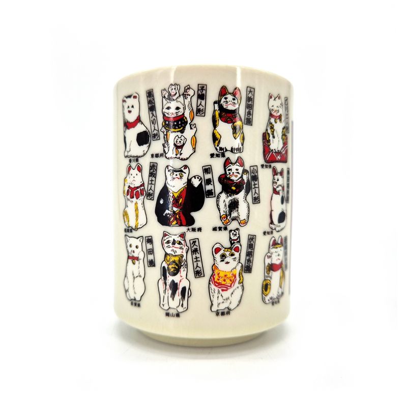 traditional Japanese tea cup with MANEKINEKO designs