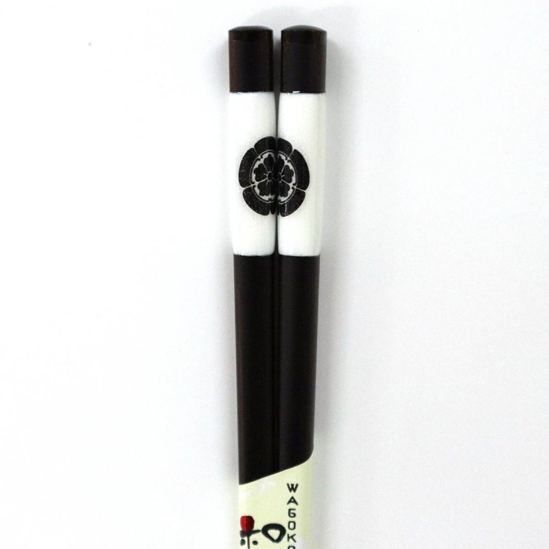 Pair of Japanese wooden chopsticks - family crest, Oda family