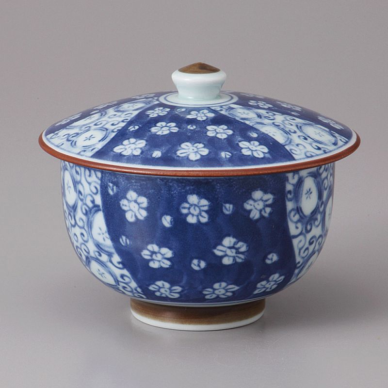 Cuenco de té japonés Chawanmushi con tapa, flores azules, Ume Komon