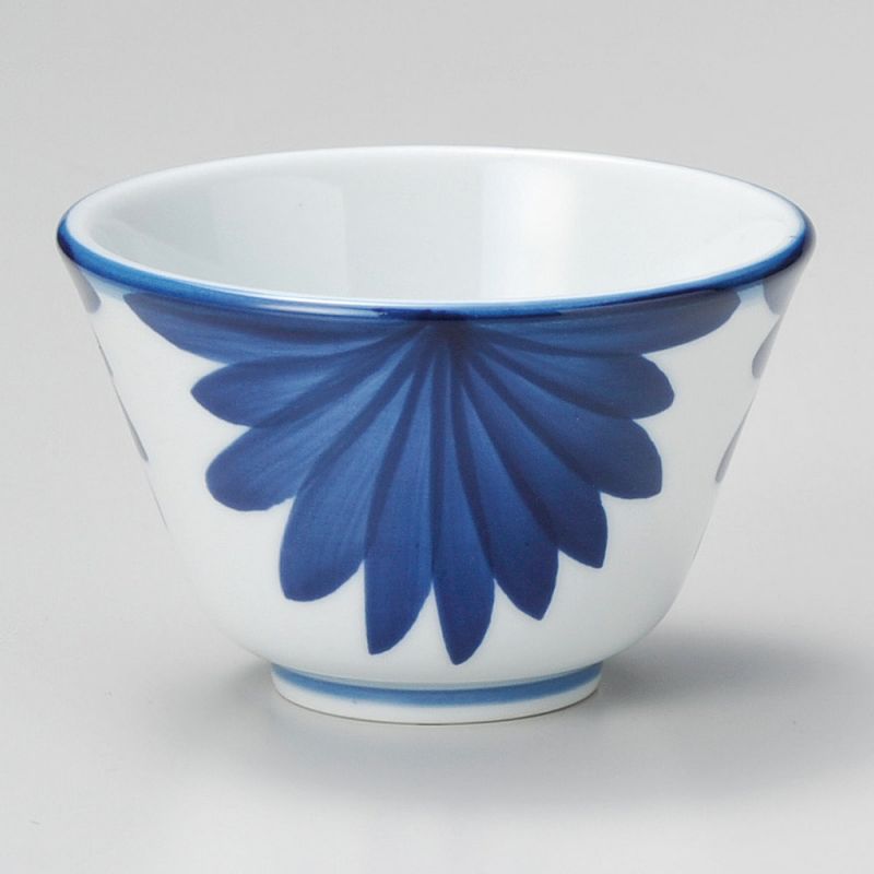 Taza de té de cerámica japonesa, pétalos blancos y azules - AOI HANABIRA