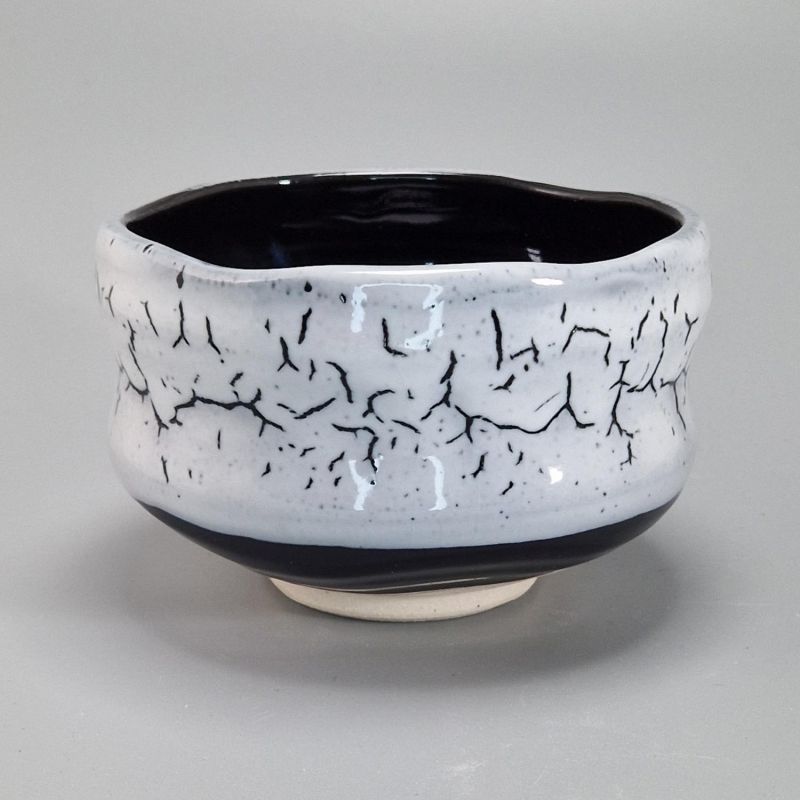 Cuenco de cerámica blanco y negro para ceremonia del té - SHIKI