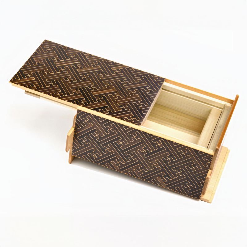 Secret box in traditional Yosegi marquetry from Hakone, SAYAGATA, 21 levels