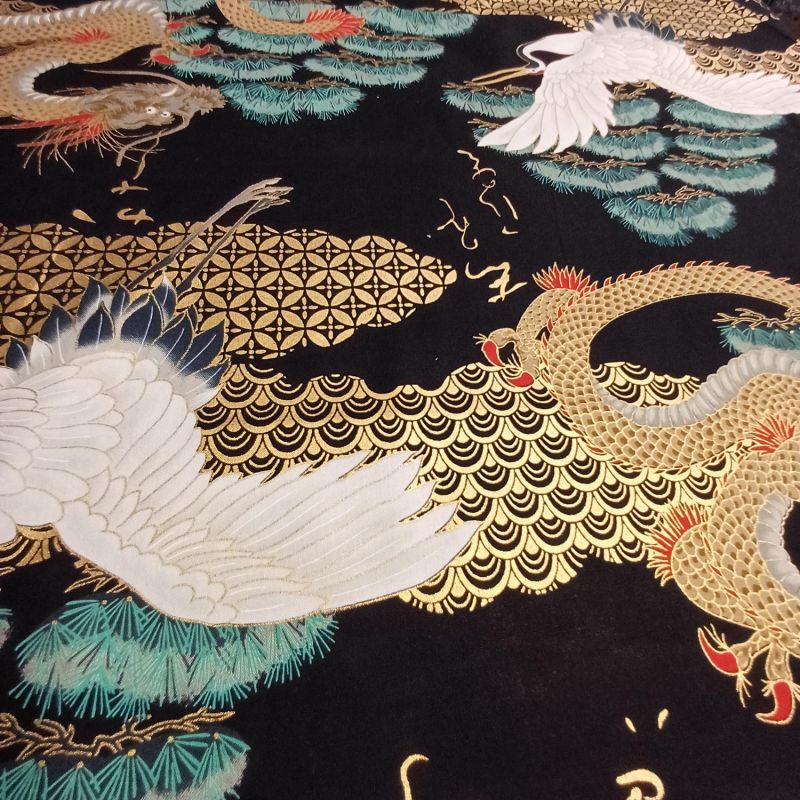 Tela japonesa de algodón negro/dorado, estampado de pinos y dragones, RYU MATSU, hecha en Japón ancho 112 cm x 1m