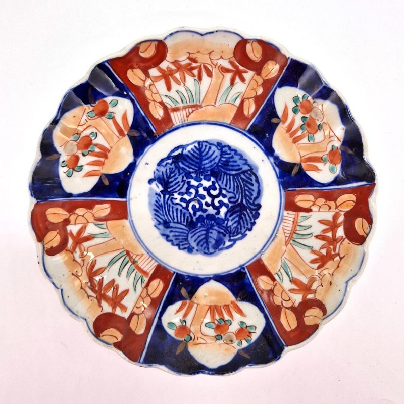 Vintage Japanese round plate, Imari 19th century