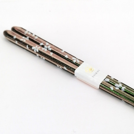 Pair of Japanese chopsticks in natural wood - WAKASA NURI SAKURA