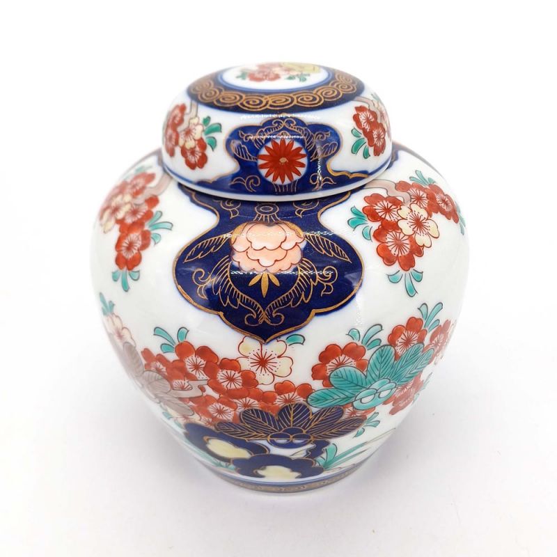 Vintage Japanese vase, Arita, late 20th century.