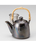 Japanese Ceramic Teapots: The Elegance of Tradition