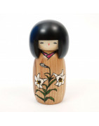 Kokeshi giapponese: l'arte tradizionale delle bambole di legno