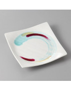 Japanese square plates: modernity meets tradition